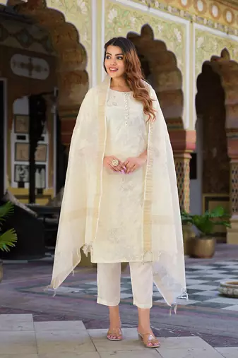 Divena cream solid chanderi silk kurta pant with dupatta