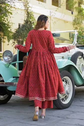 Divena red floral cotton printed anarkali kurta pant with dupatta