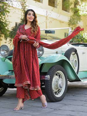 Divena red floral cotton printed anarkali kurta pant with dupatta 3