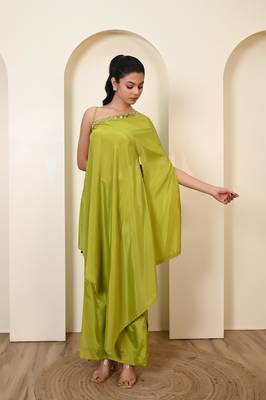 Green one shoulder kaftan set 4