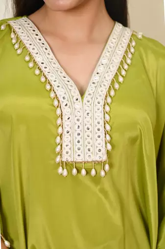 Green kaftan set