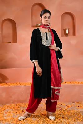 Green & pink velvet kurta set 1