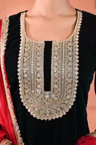 Green & pink velvet kurta set