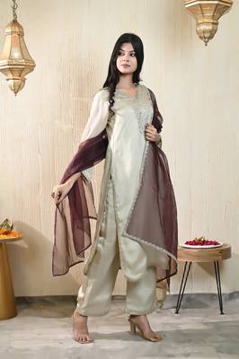 Beige georgette satin kurta set 2