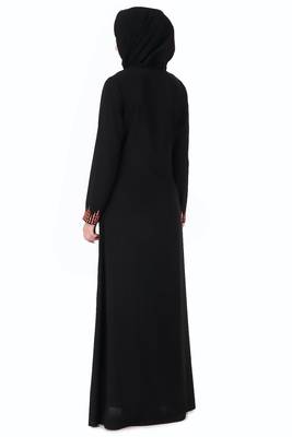 Graphic Stripe Embroidery A-Line Abaya 5