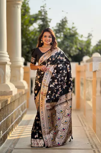 Soft Silk Blend saree with zari weaving meenakari design