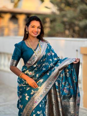 Soft Silk Blend saree with zari weaving meenakari design 5