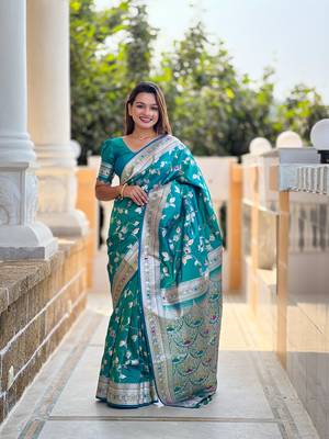 Soft Silk Blend saree with zari weaving meenakari design 1