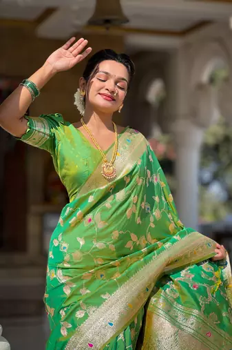 Soft Silk Blend saree with zari weaving meenakari design