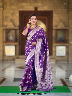 Soft Silk Blend saree with zari weaving meenakari design 3