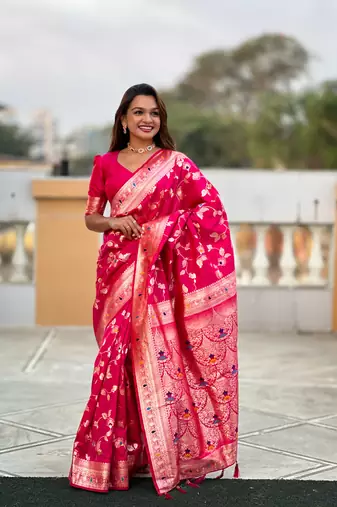 Soft Silk Blend saree with zari weaving meenakari design
