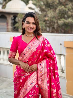 Soft Silk Blend saree with zari weaving meenakari design 4