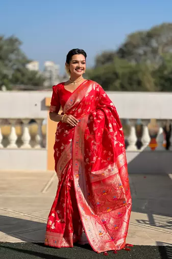 Soft Silk Blend saree with zari weaving meenakari design