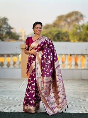Soft Silk Blend saree with zari weaving meenakari design 3