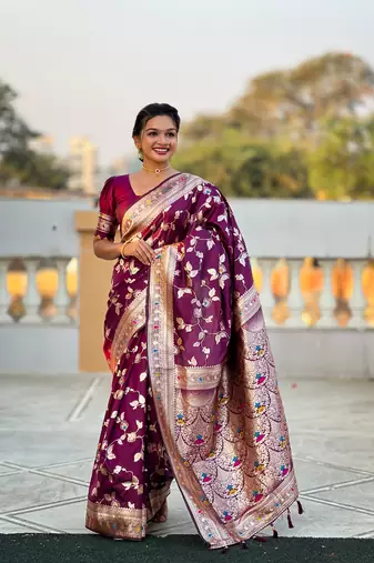 Soft Silk Blend saree with zari weaving meenakari design