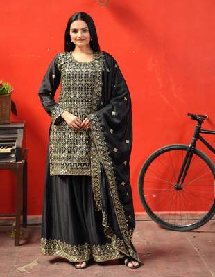 Black Heavy Chinon Suit With Sequence Embroidered Work 1