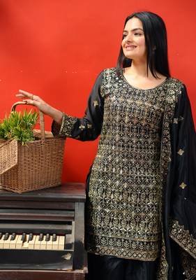 Black Heavy Chinon Suit With Sequence Embroidered Work 3