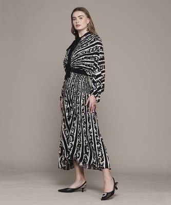 Black arabesq jumpsuit by label ritu kumar 3