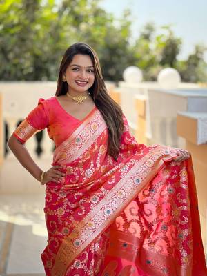 Pink soft Silk Blend saree with zari weaving meenakari design 4
