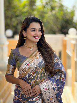 Grey soft Silk Blend saree with zari weaving meenakari design 5