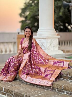 Onion pink soft Silk Blend saree with zari weaving meenakari design 2