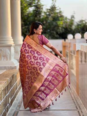 Onion pink soft Silk Blend saree with zari weaving meenakari design 3