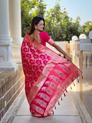 Rani pink soft Silk Blend saree with zari weaving meenakari design 3