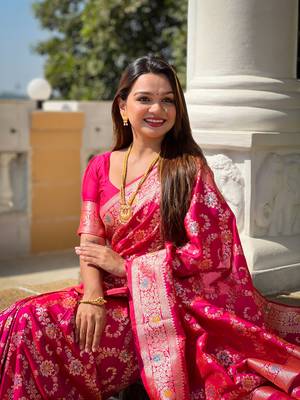 Rani pink soft Silk Blend saree with zari weaving meenakari design 5
