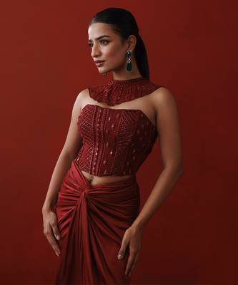 Maroon corset set 4