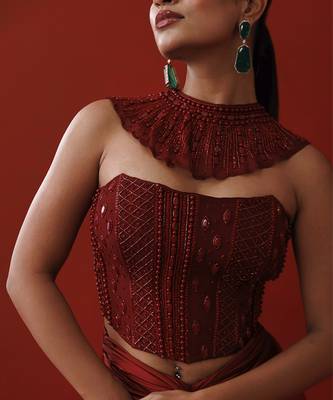 Maroon corset set 5
