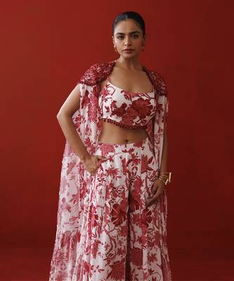 White & red printed shrug set 4