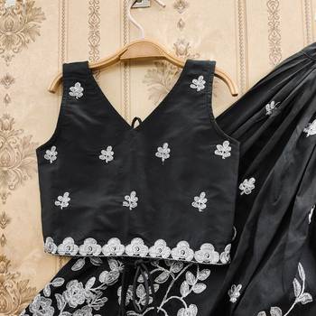 Regal festive embroidered lehenga set 2