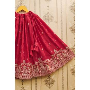 Royal lehenga set in regal red & white 3