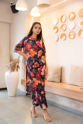 Notched neck floral printed cotton kurta set 4