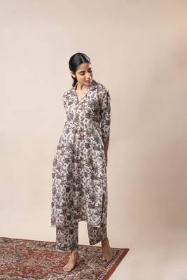 Off white jaal printed cotton kurta set 4
