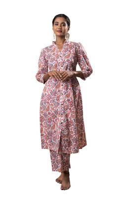 White front slit flared cotton printed kurta set 2