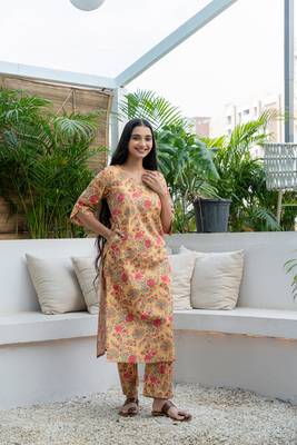 Sweet heart neck with curved sleeve kurta set 3