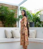 Sweet heart neck with curved sleeve kurta set