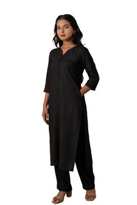 Black notched neck  kurta set 2