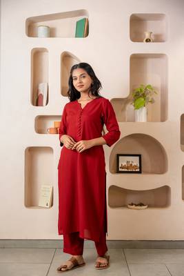 Maroon notched neck kurta set 1