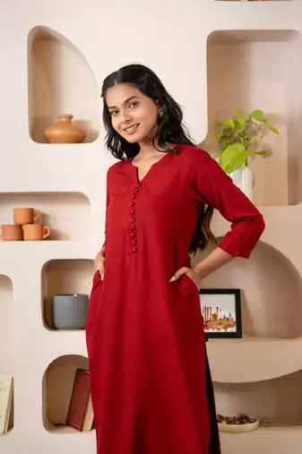 Maroon notched neck kurta set