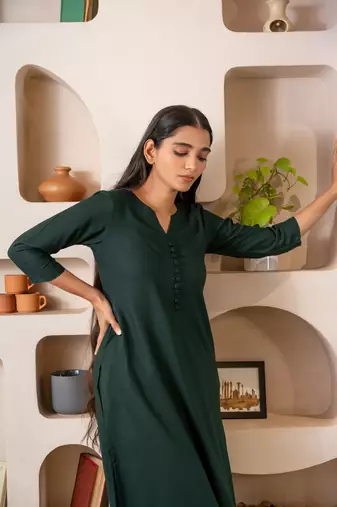 Green notched neck kurta set