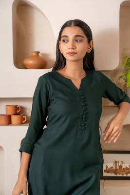 Green notched neck kurta set 5