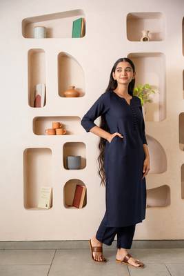 Navy blue notched neck with regular sleeve kurta set 1