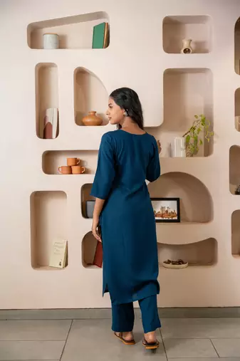 Sapphire notched neck with regular sleeve kurta set