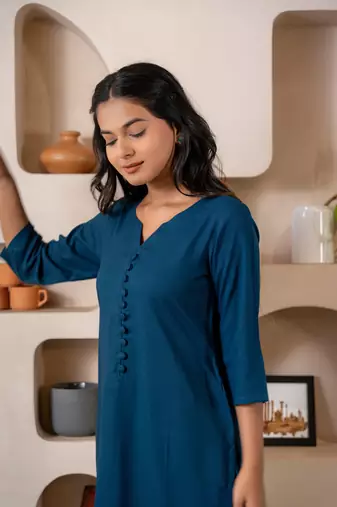 Sapphire notched neck with regular sleeve kurta set