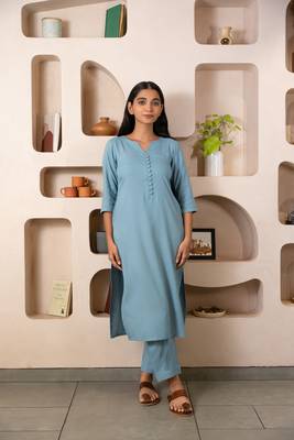 Grey notched neck with regular sleeve kurta set 3