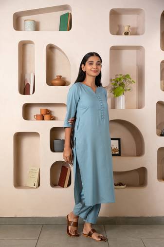 Grey notched neck with regular sleeve kurta set