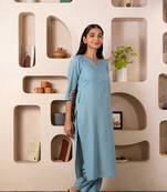 Grey notched neck with regular sleeve kurta set