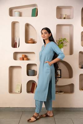 Grey notched neck with regular sleeve kurta set 4